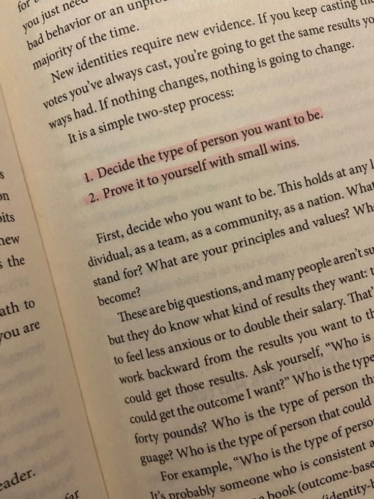 Atomic Habits: An Easy & Proven Way to Build Good Habits & Break Bad Ones