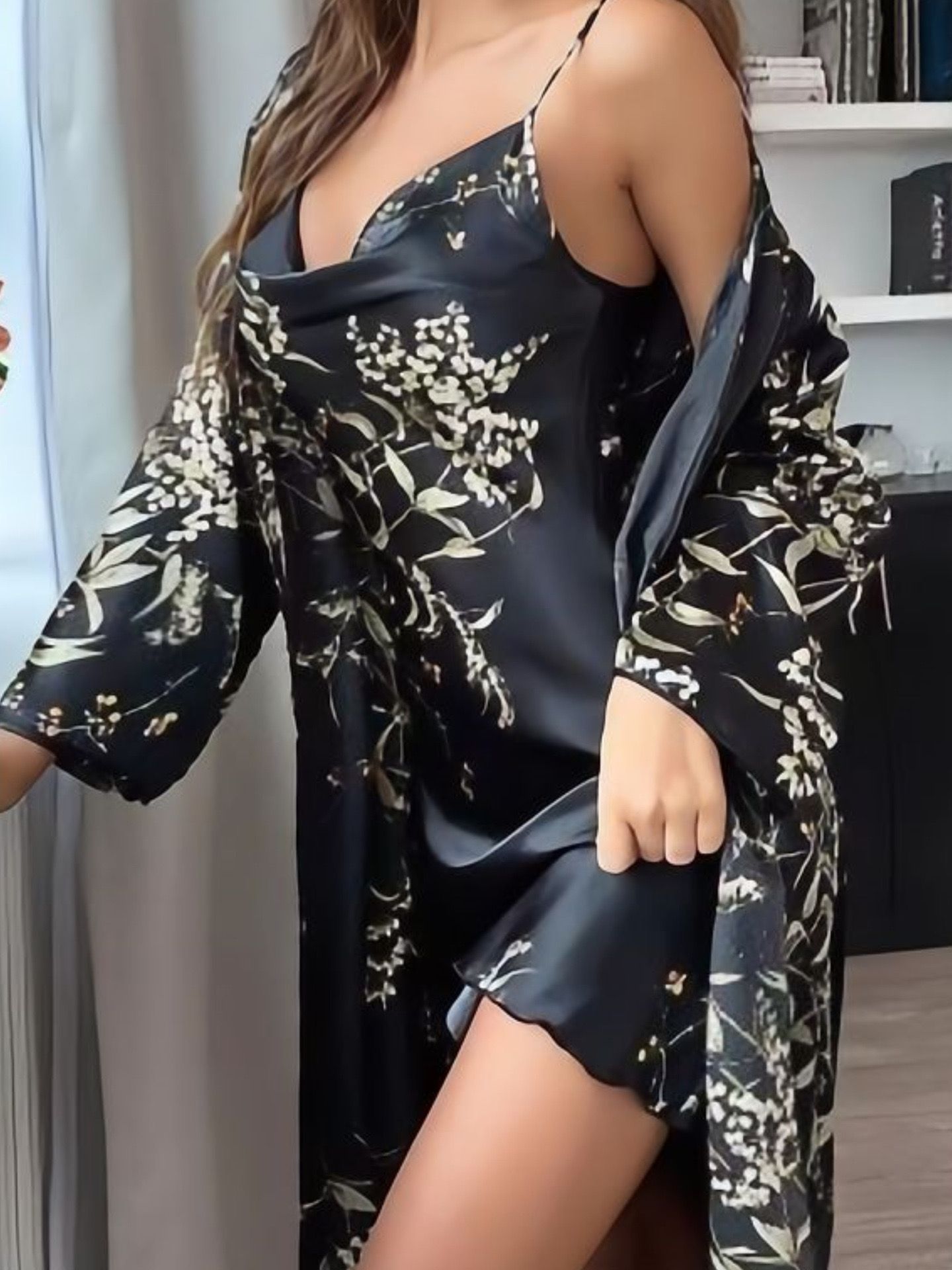 4-piece Set  Women's Pajamas Lingerie Suit Nightwear pajamas and nightgowns luxury V-neck , lace satin camisole, three-quarter sleeve nightgown wholesale