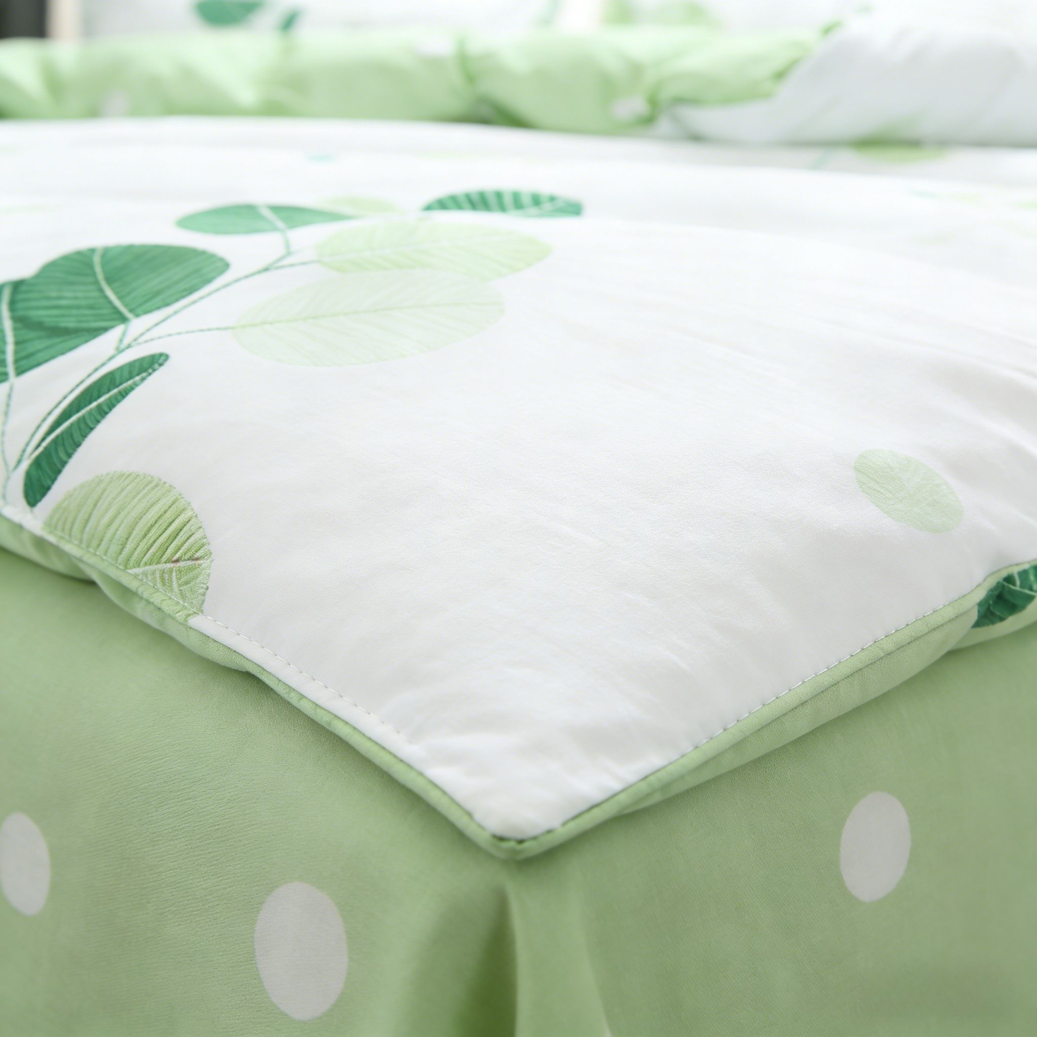 4Pcs of  Bedding Sets Comforter Set Bedding Duvet Covers Set ( 1 Duvet Cover, 2 Pillow cases and 1 Bed-sheet ) Bedding Set(NO Duvet&Pillow)