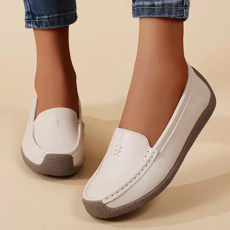 ORIGINAL 🔥WOMEN'S FLATS SHOES🔥 High Quality WOMENS FLATS SHOES🔥🔥stable FLATS for comfort and ease walking,,,best Quality  made of synthetic leather all colours and sizes available.🔥🔥