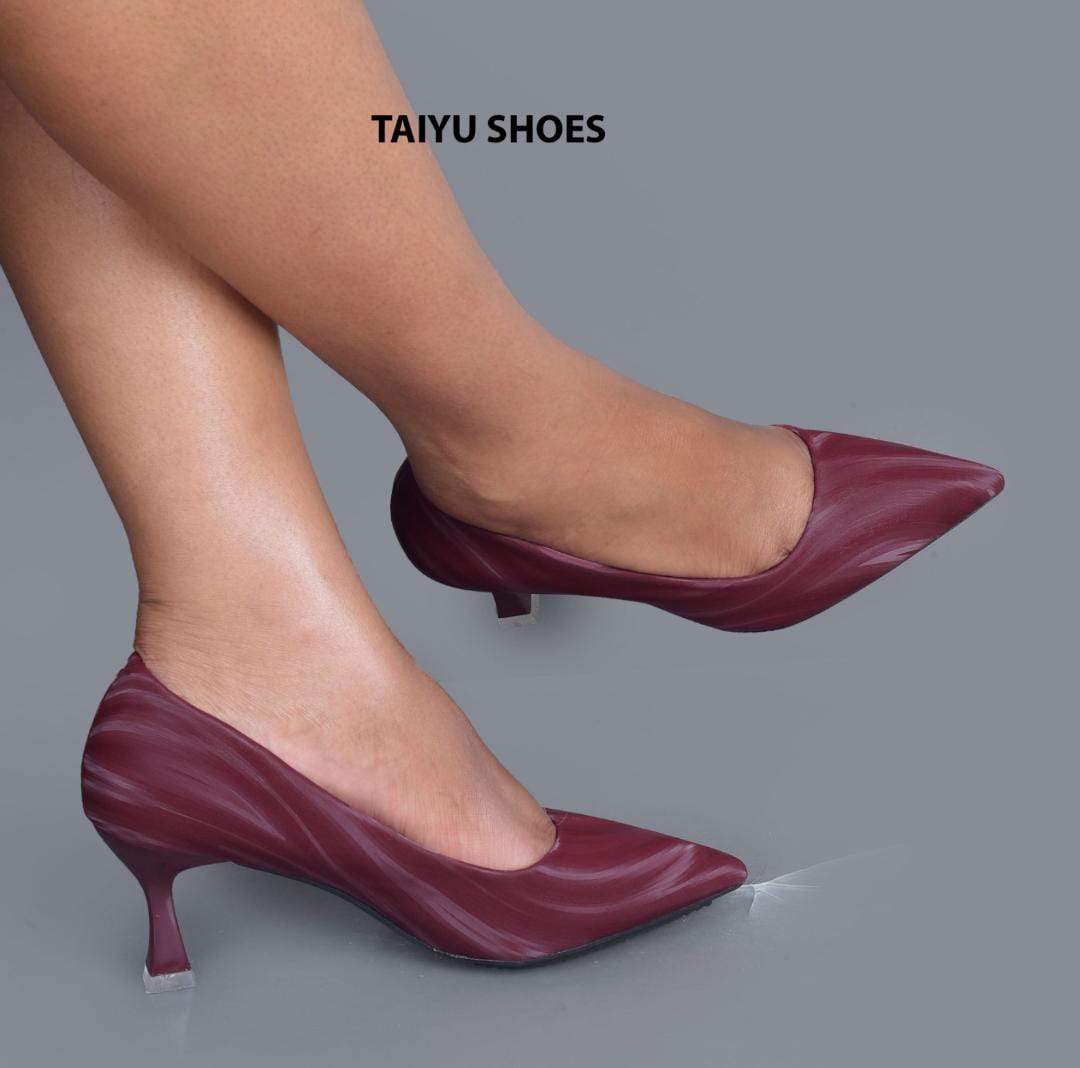 ⚡NEW ARRIVAL HEELS⚡  ladies heels elevate your look with this new heels 💯 grab a pair and step up with confidence also available in red, green, brown ,black, white, maroon,cream and sizes from 37-42⭐