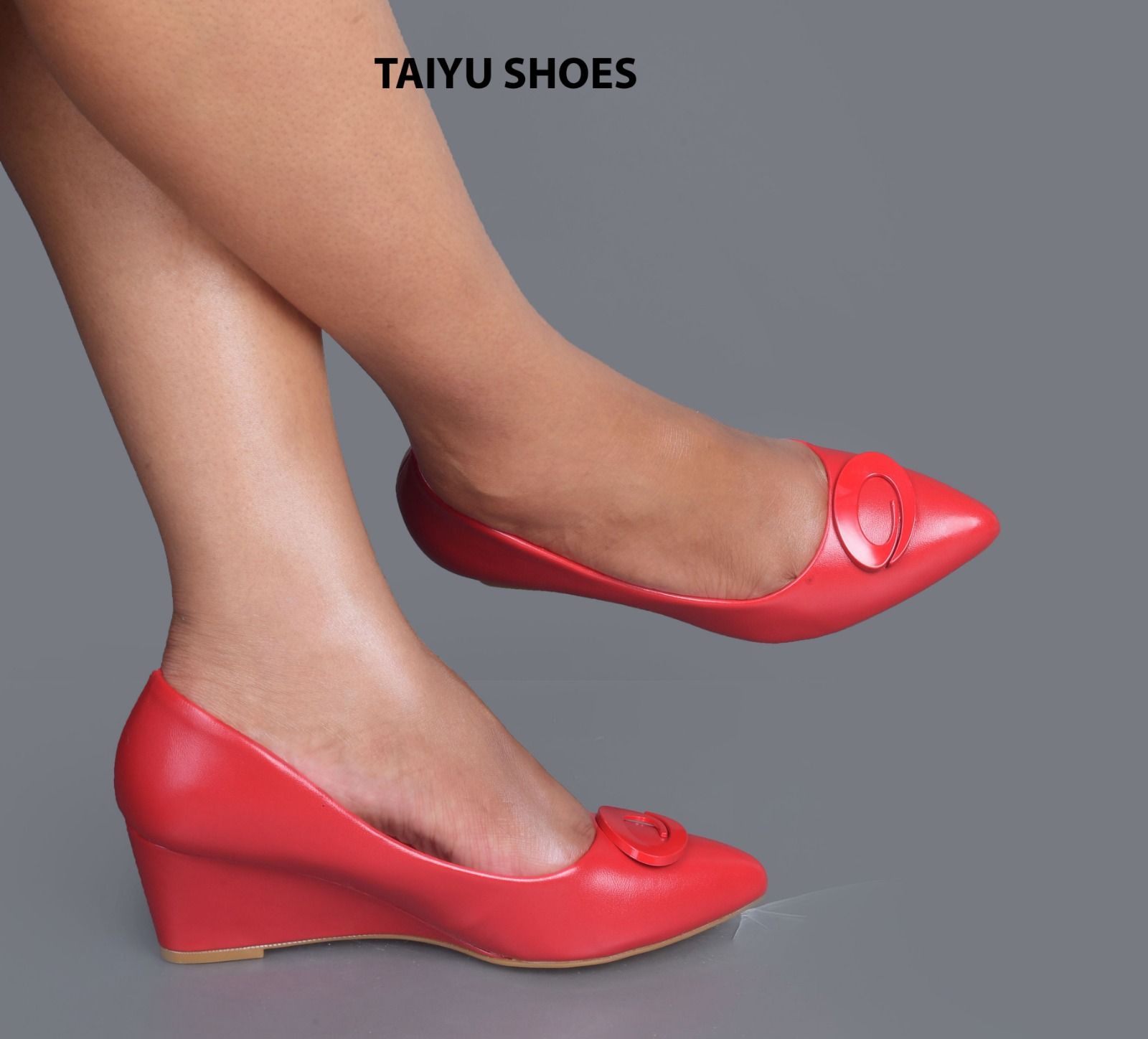 ⚡TAIYU WEDGE HEEL⚡NEW ARRIVAL CLASSSIC WEDGE ⚡ladies heels elevate your look with this new wedge 💯 grab a pair and step up with confidence also available in all colours and sizes⭐ CUTE 💯