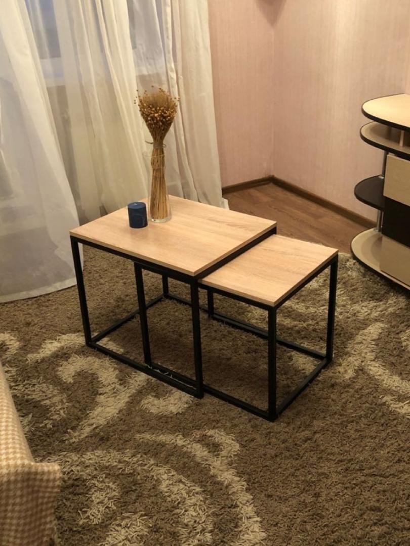 Elegant nesting tables with metal frame