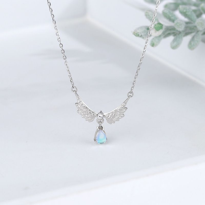Moonlight Angel Wings Niche Design Necklace Luxury Niche Fading Light Luxury Premium Collarbone Simple Ins Gift