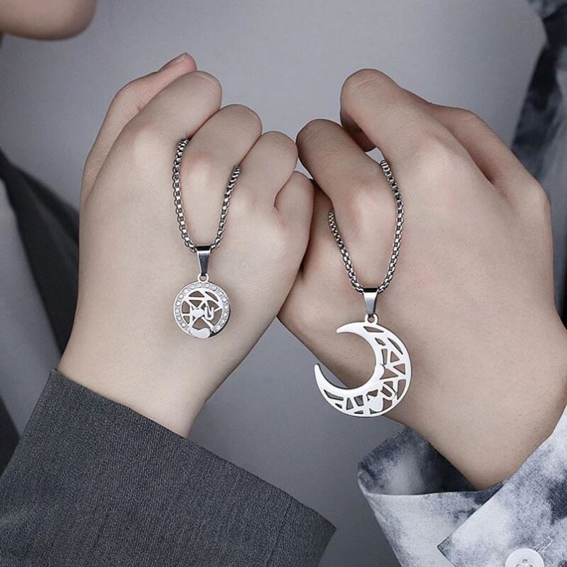 Letters, hearts, stitching, sun, moon, cut-out pendants, couples, titanium steel necklaces, men's tide ins, sweatshirt chains, accessories, women