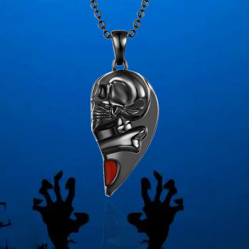 European and American punk style retro skull Halloween pendant magnetic splicing love for a small couple necklace