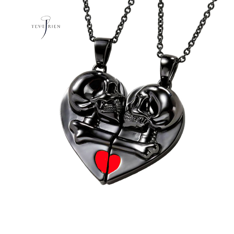 European and American punk style retro skull Halloween pendant magnetic splicing love for a small couple necklace