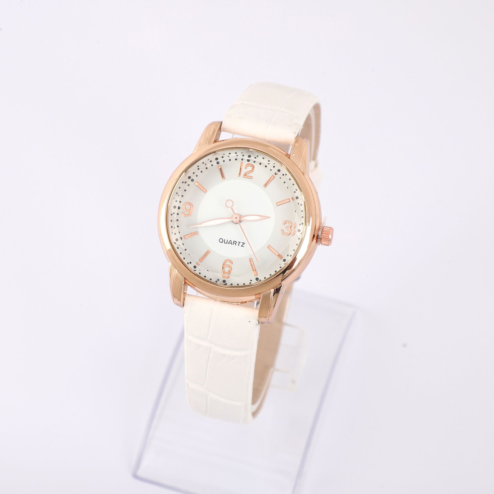 Fashion little blue watch, fashion bamboo leather strap, fashion digital women's watch women's quartz watch