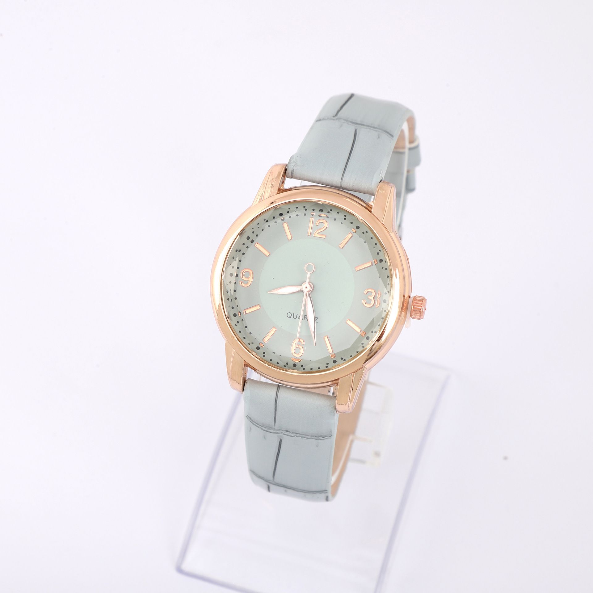Fashion little blue watch, fashion bamboo leather strap, fashion digital women's watch women's quartz watch