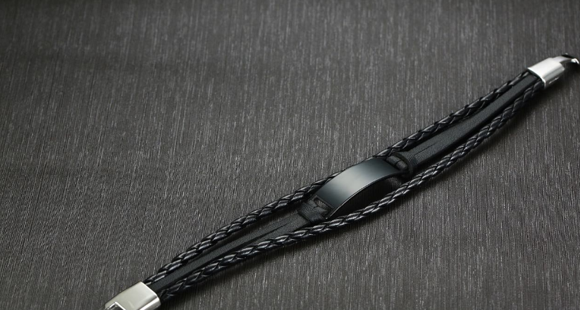 Men's Braided Leather Bracelet – Engravable Metal ID Tag, Adjustable Fit, Unisex Design for Gifts & Daily Wear Perfect for casual, bohemian, or layered jewelry looks