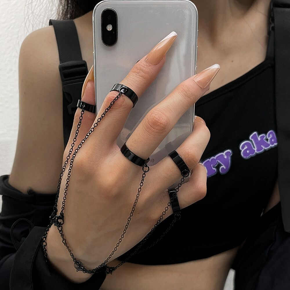 Metal Chain Bracelet Ring Integrated Ring Men's and Women's Hip Hop Punk Style Bounce Di Ring Retro
