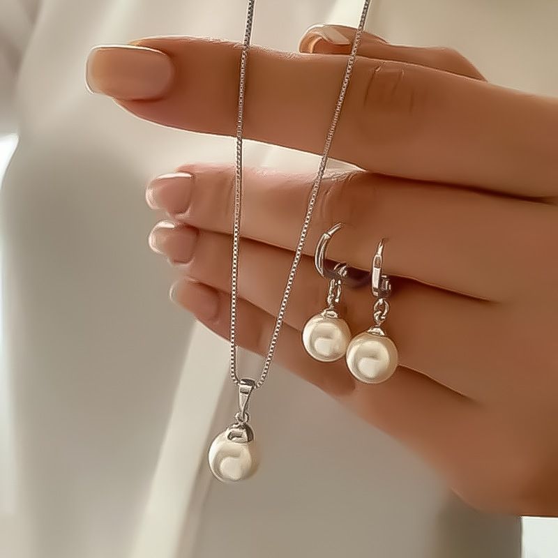 New pendant jewelry necklace with elegant design, light luxury earrings necklace, imitation pearl jewelry set