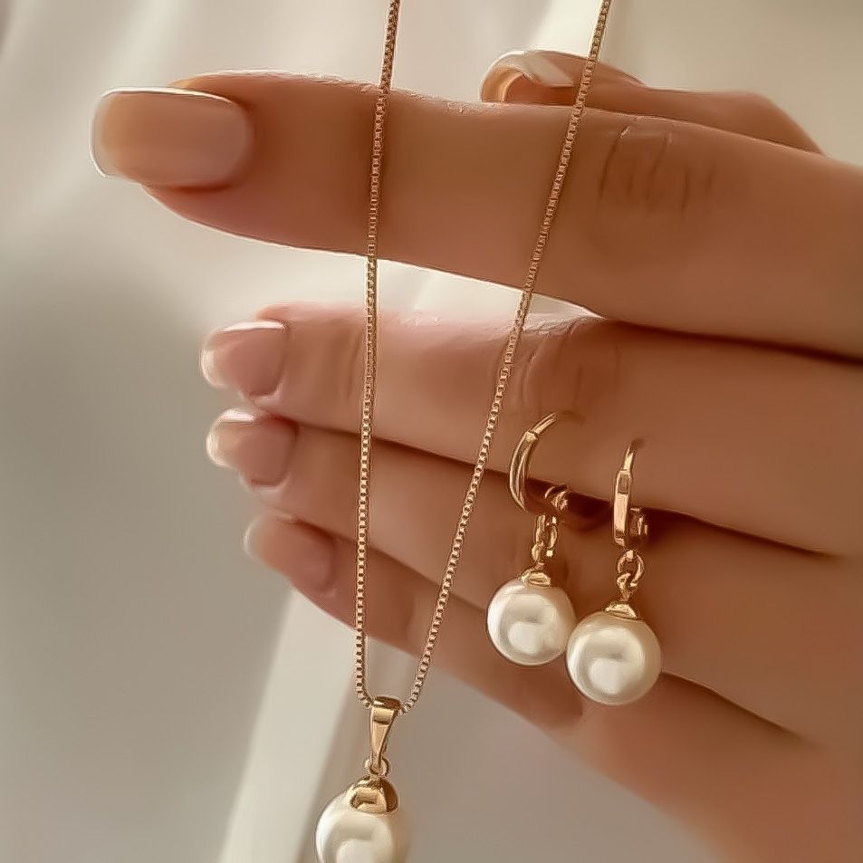 New pendant jewelry necklace with elegant design, light luxury earrings necklace, imitation pearl jewelry set