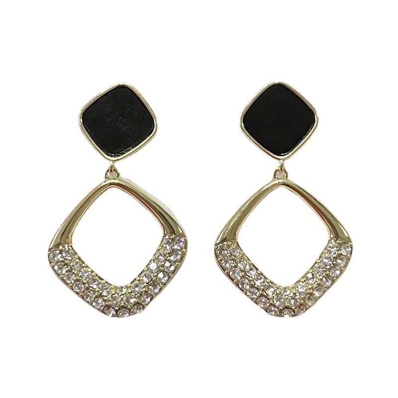 Minimalist, niche, light luxury design, geometric diamond studded earrings, internet famous temperament, high-end earrings