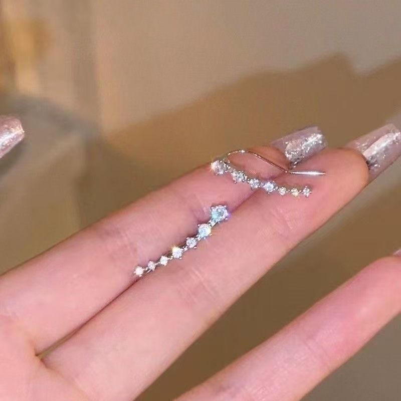 2-piece set of fashionable silver simple and compact single sparkling diamond light luxury fashion necklace earrings