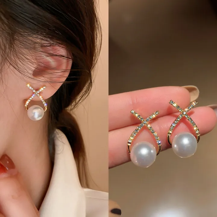 High end cross fashion earrings for women's Instagram style, slimming and diamond studded earrings, Korean version sweet X-letter earrings