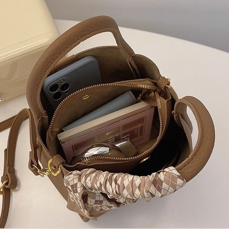 New Fall/Winter High-End Capacity Fashion Versatile Crossbody Commuter Bucket Bag Single Shoulder Bag