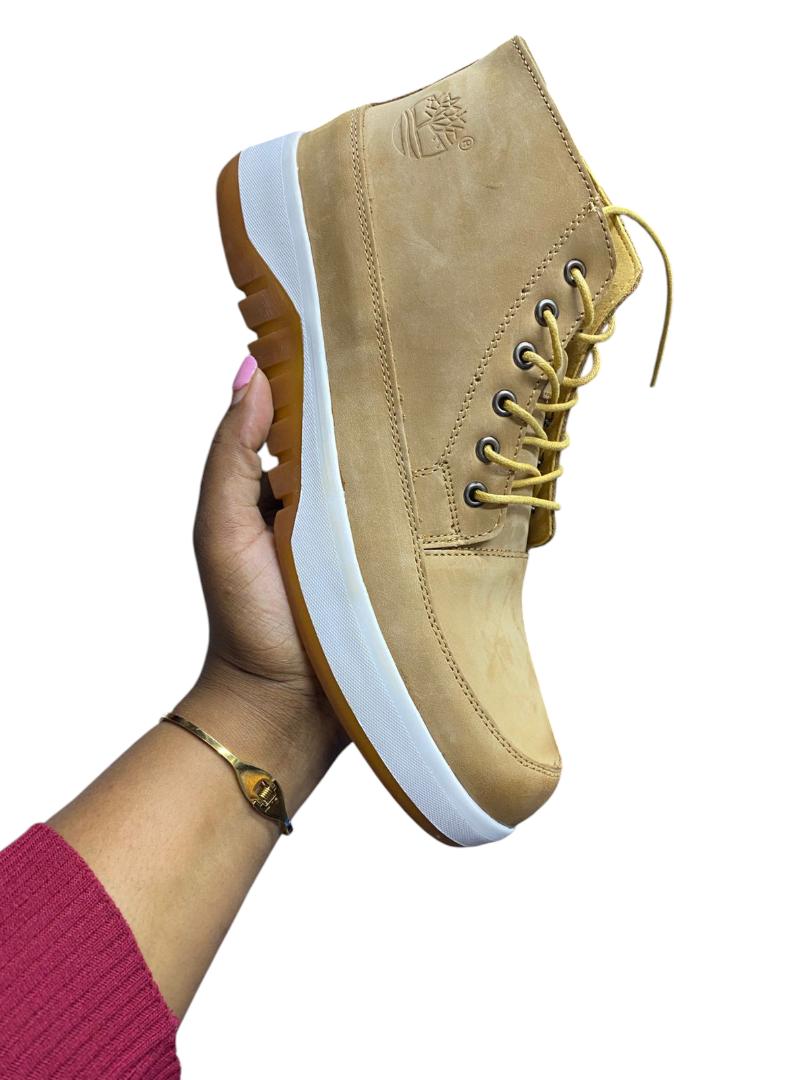 CASUAL BOOT✅This sneakers shoe is A high end quality, flexible with all out fits, suitable in all seasons and has a comfortable inner sole. It's color giving it's glamor it is also easy to maintain.