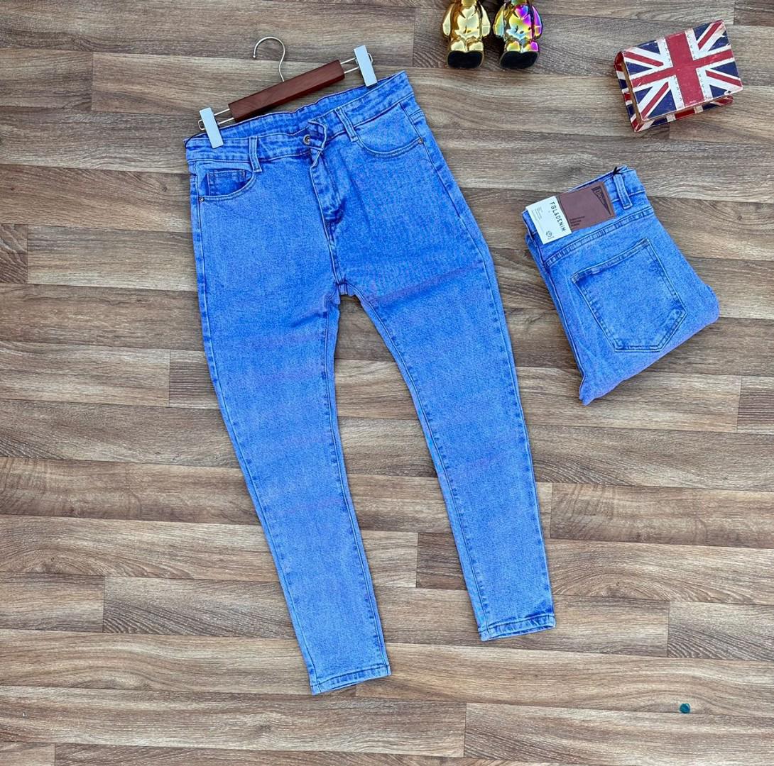 Men slim fit SKY BLUE jeans trousers.✅This men jeans is a high end quality material, it is a slim fit and it is slightly stretchy. Suitable in all seasons and flexible with any out fit. It is non fadi