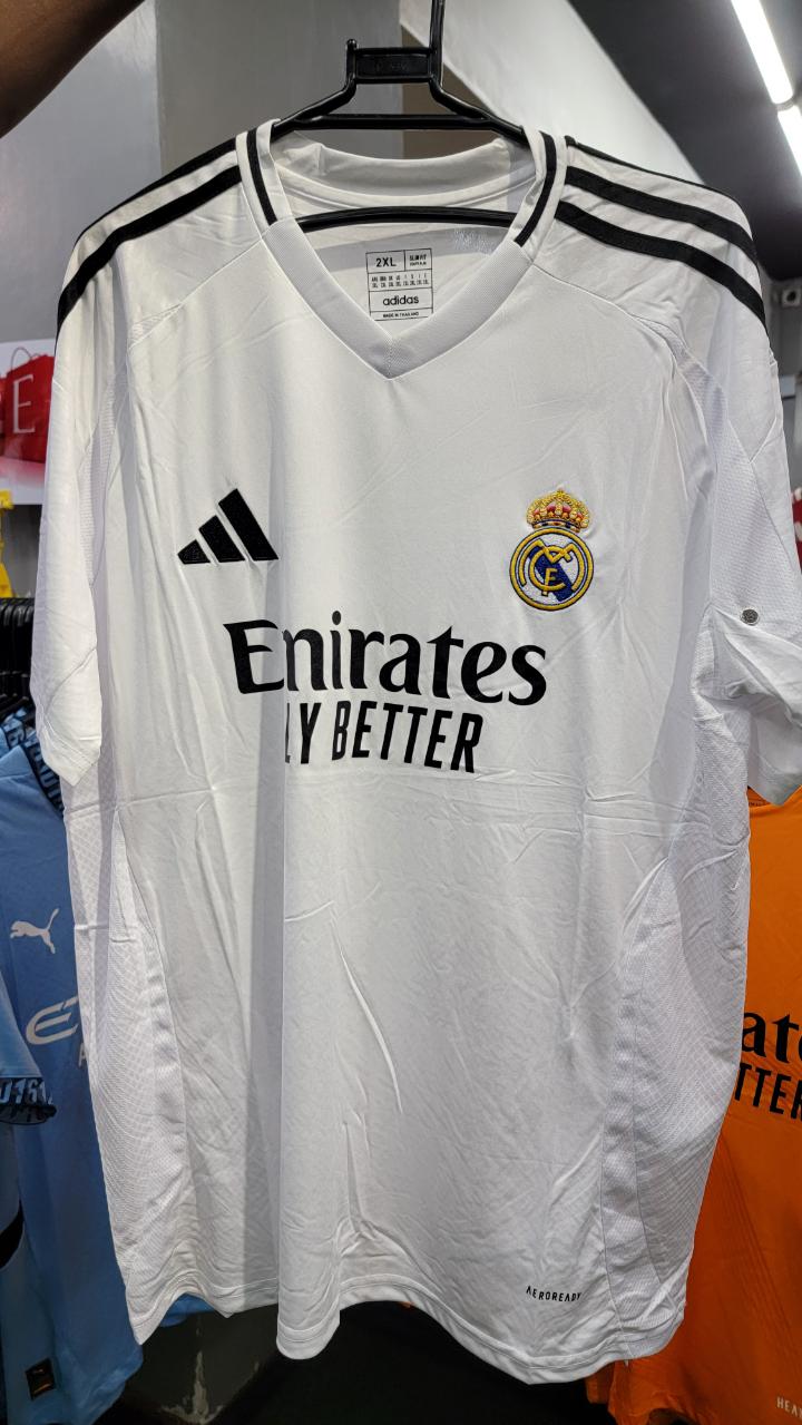 ARSENAL ORIGINAL QUALITY JERSEY 🎱These present season Jersey material is a high end quality non fading and durable. It is fashionable and suitable in all seasons. They are variant with football seaso