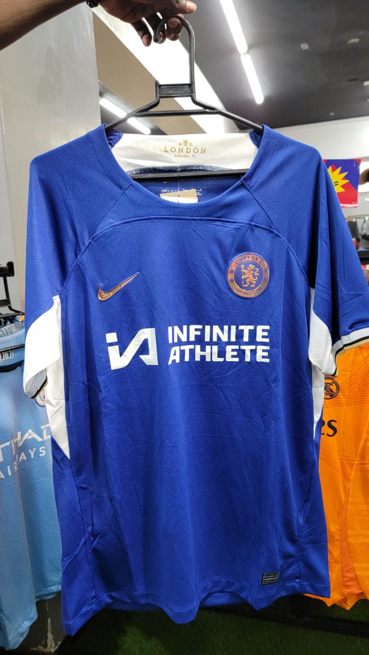 CHELSEA QUALITY JERSEY 🎱These present season Jersey material is a high end quality non fading and durable. It is fashionable and suitable in all seasons. They are variant with football seasons.