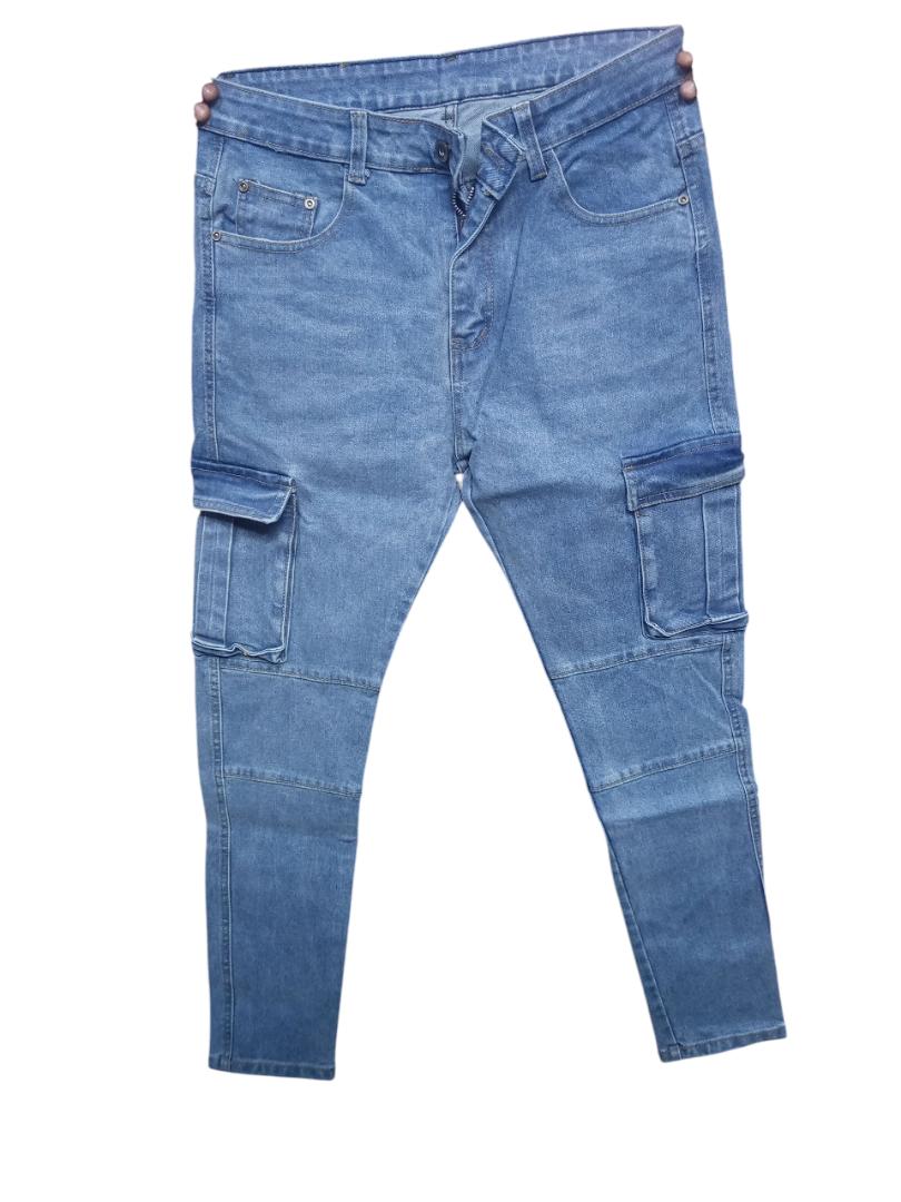 MEN BLUE SIDE POCKET JEANS TROUSER ✅This jeans trousers are slightly stretchy and slim fit, they are durable and quality. They are out standing in all seasons and flexible with any season.