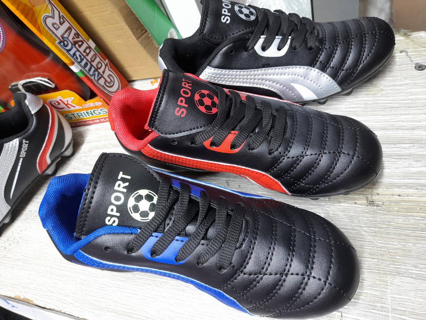 unisex kids soccer boots, kid's football boots  Size 31-40