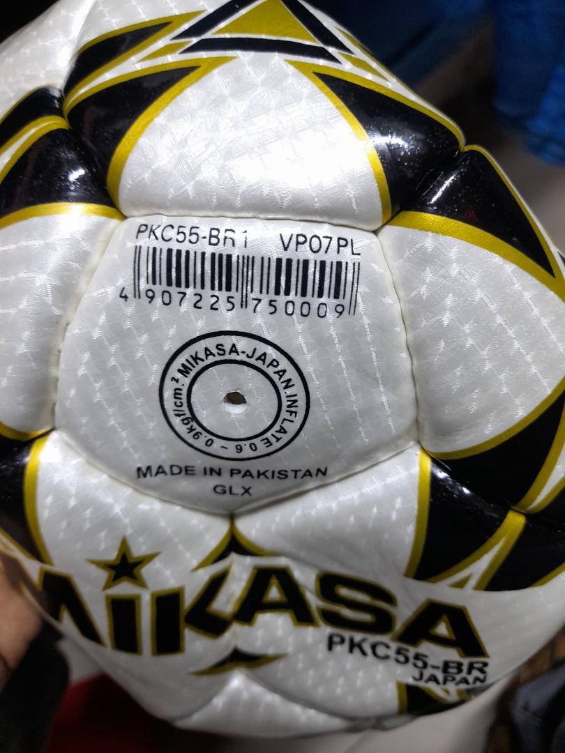 ORIGINAL MIKASA FOOTBALL BALLS, ALL WEATHER FIFA QUALIFIED MIKASA SOCCER BALLS,QUALITY MIKASA BALLS  PKC55-BR  GLX BALLS,MADE IN PAKISTAN
