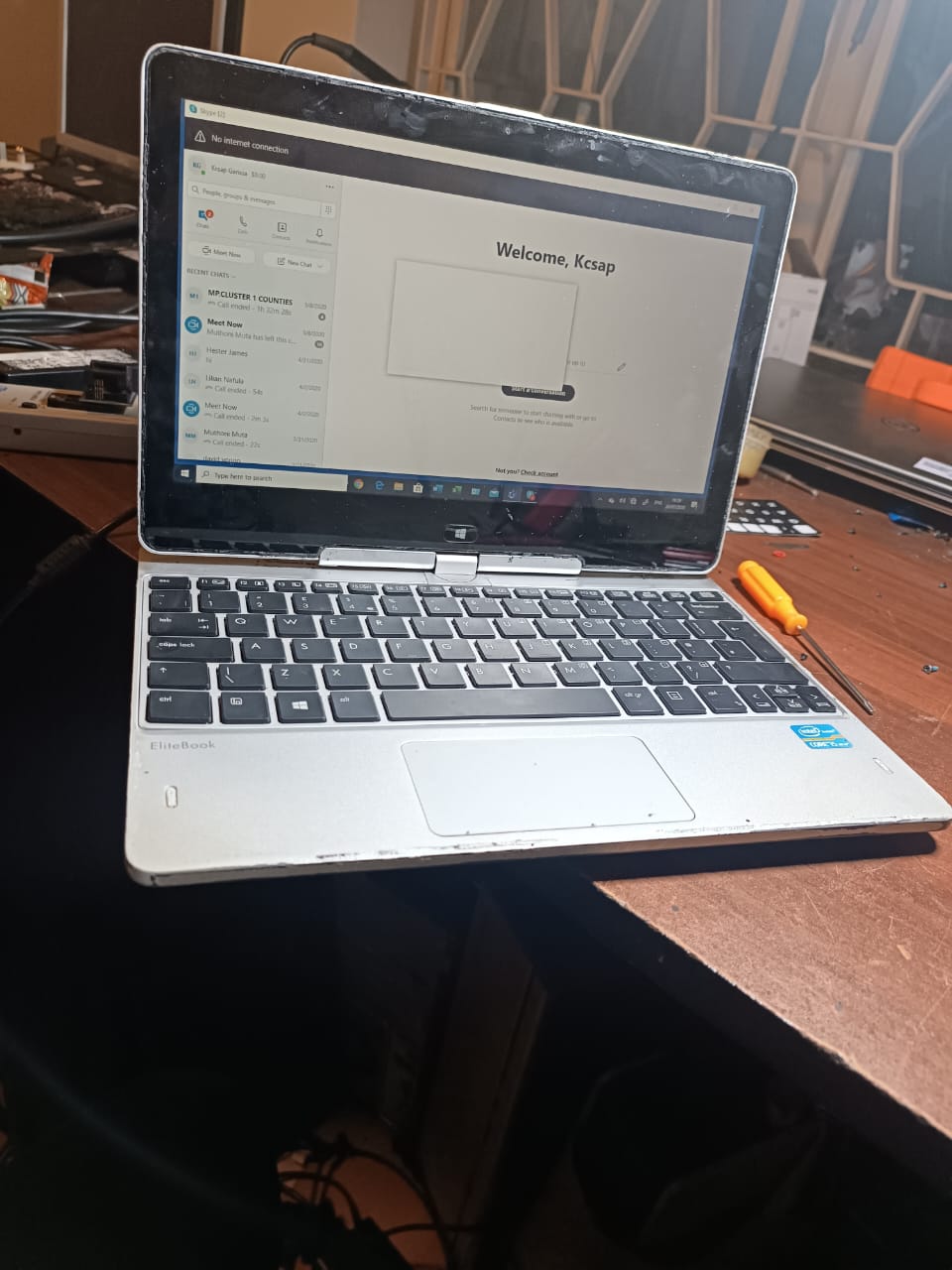 Refurbished HP EliteBook 820 G3 Ultra-Portable Business Student Laptop Ultrabook Intel Core i5-6300U 6th Gen 8GB RAM 256GB SSD 12.5-inch HD Display HD Webcam Windows 10 Pro