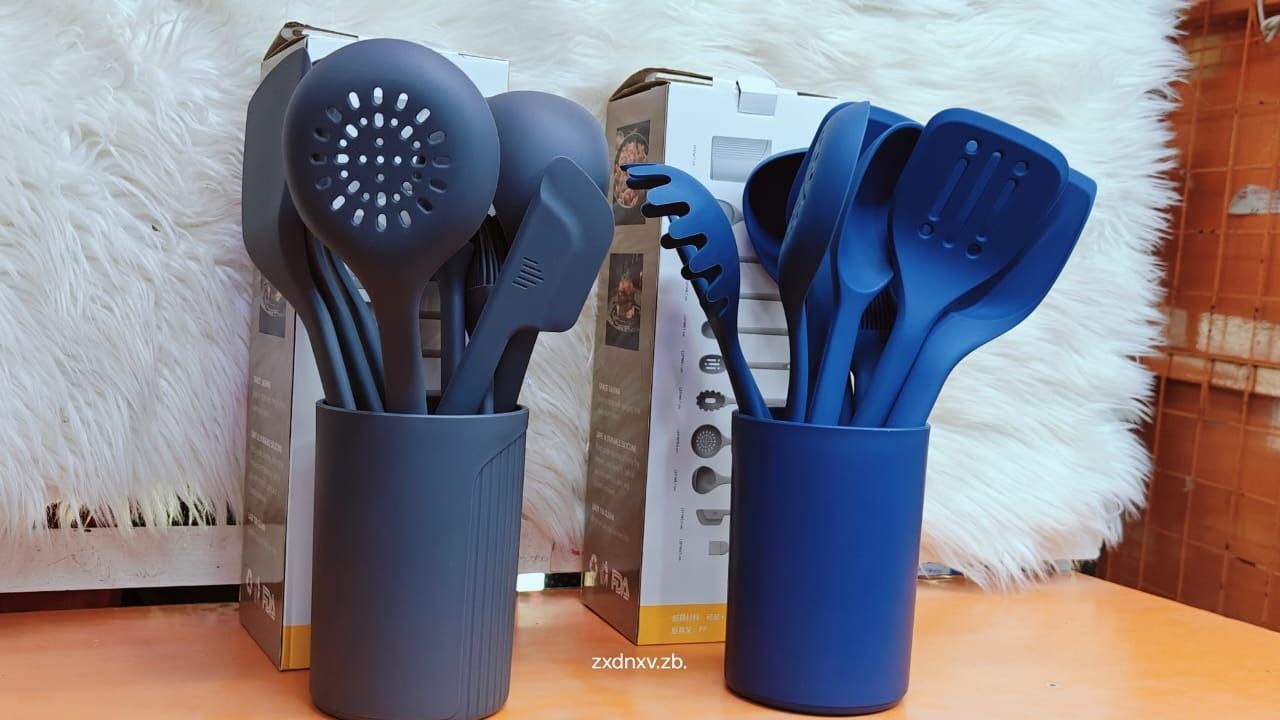 11PCs High Quality Silicone Serving and Cooking Spoon Set with Holder