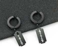 Trending Blade Earrings Men Retro Punk Earrings Blade Earrings Non Pierced Hip Hop Street Style Punk Stainless Steel Earrings (BLACK)