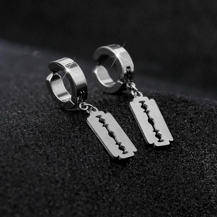 Trending Blade Earrings Men Retro Punk Earrings Blade Earrings Non Pierced Hip Hop Street Style Punk Stainless Steel Earrings (BLACK)