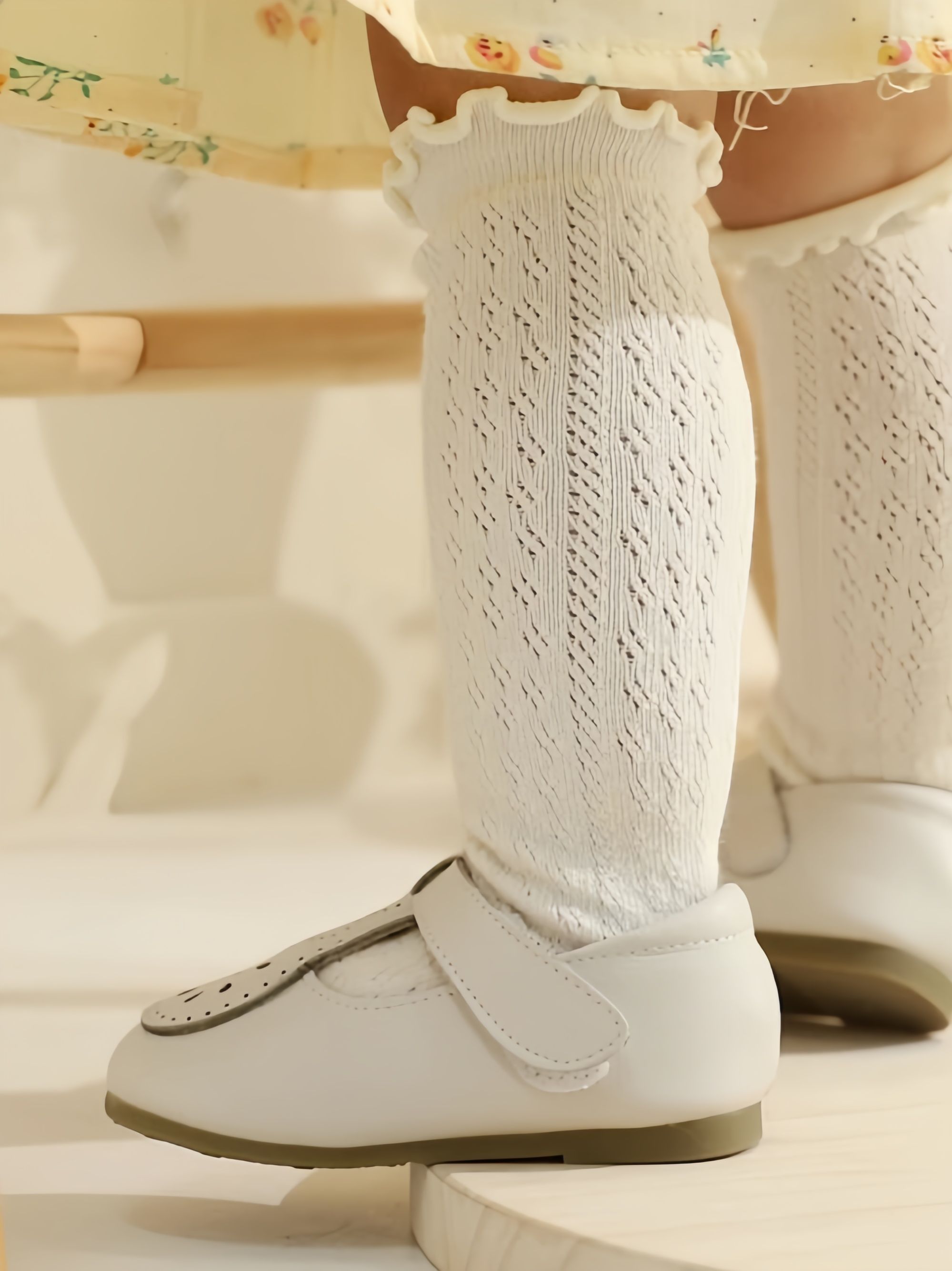 The new fashion breathable wooden ear edge girls' socks, princess socks, cotton children's socks，girls clothing scoks