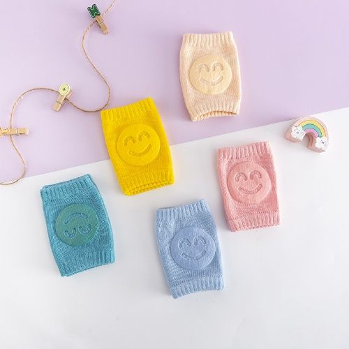 Knee pads for baby crawling, baby clothing knee pad sock with smile pattern, toddlers' care socks