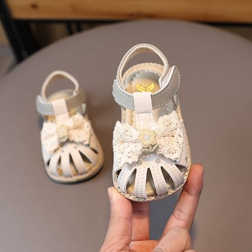 2025 Summer girls' sandals Baby children 1-2 years old baby soft soled toddler shoes bow bow head children's shoes