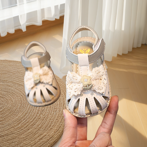2025 Summer girls' sandals Baby children 1-2 years old baby soft soled toddler shoes bow bow head children's shoes