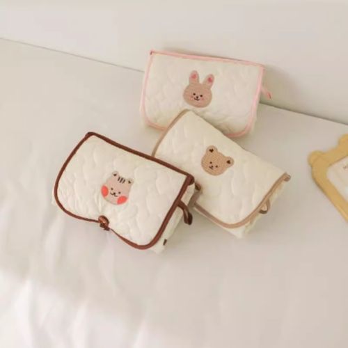 Soft cotton diaper pad, INS style with embroidery,Foldable, waterproof, convenient to carry, easy to store diaper pads, and suitable for use in baby strollers,high qulity manufacture&fashion design