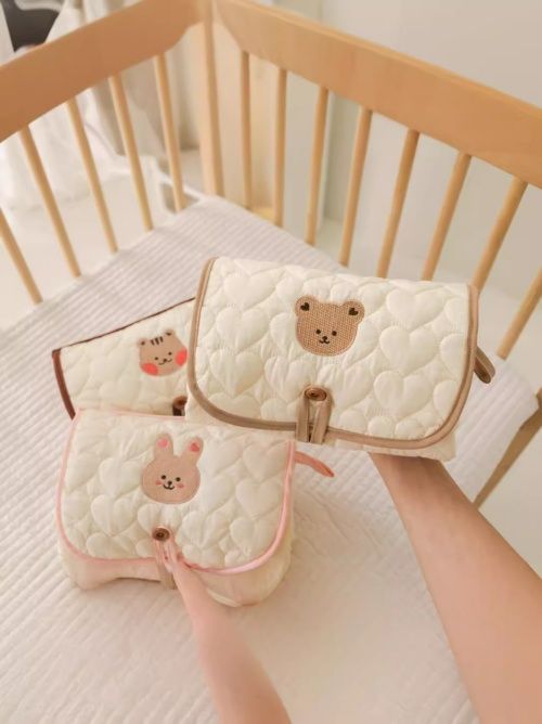 Soft cotton diaper pad, INS style with embroidery,Foldable, waterproof, convenient to carry, easy to store diaper pads, and suitable for use in baby strollers,high qulity manufacture&fashion design