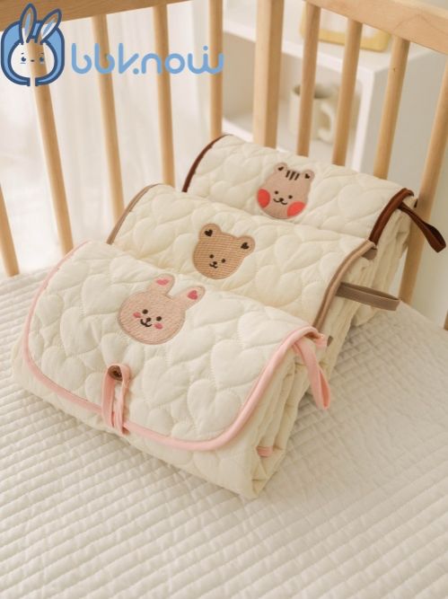 Soft cotton diaper pad, INS style with embroidery,Foldable, waterproof, convenient to carry, easy to store diaper pads, and suitable for use in baby strollers,high qulity manufacture&fashion design