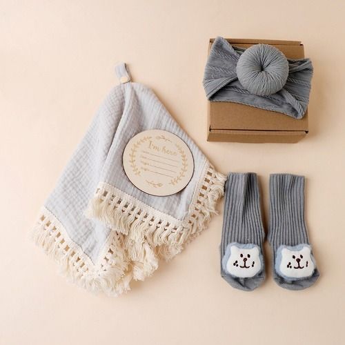 New born baby gift sets, popular & fashion for your little one,Tassel soothing towel Toiletry gift box,Socks, bath brushes, baby welcome gifts