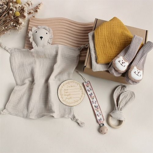 INS Popular baby gift sets, new born baby meet gift,Rabbit and Lion Soothing Towel, Sock, Saliva Towel, Toiletry Gift Box, Newborn Bite Ring, Hair Band Set
