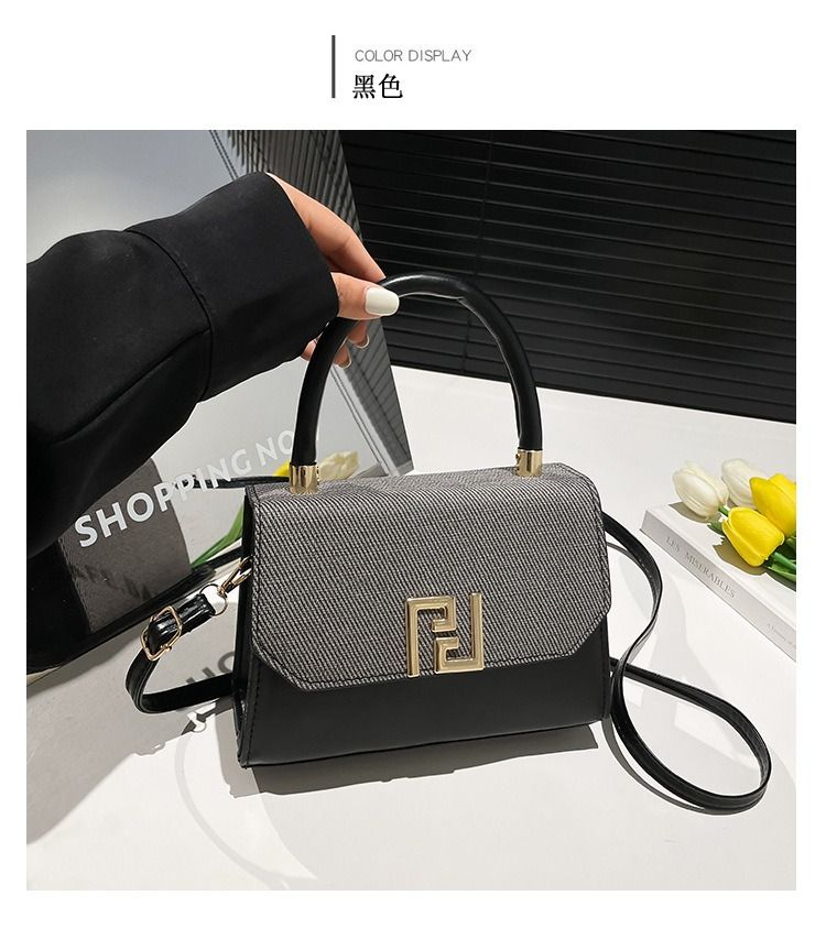 Fashion Design Handbag Women 2026 New Model Small Exclusive Casual Tote Bag Korean Version High Quality Fashionable Cross-body Bag Trendy Pastel Color Horizontal Square Shape Inner Zippered Pocket