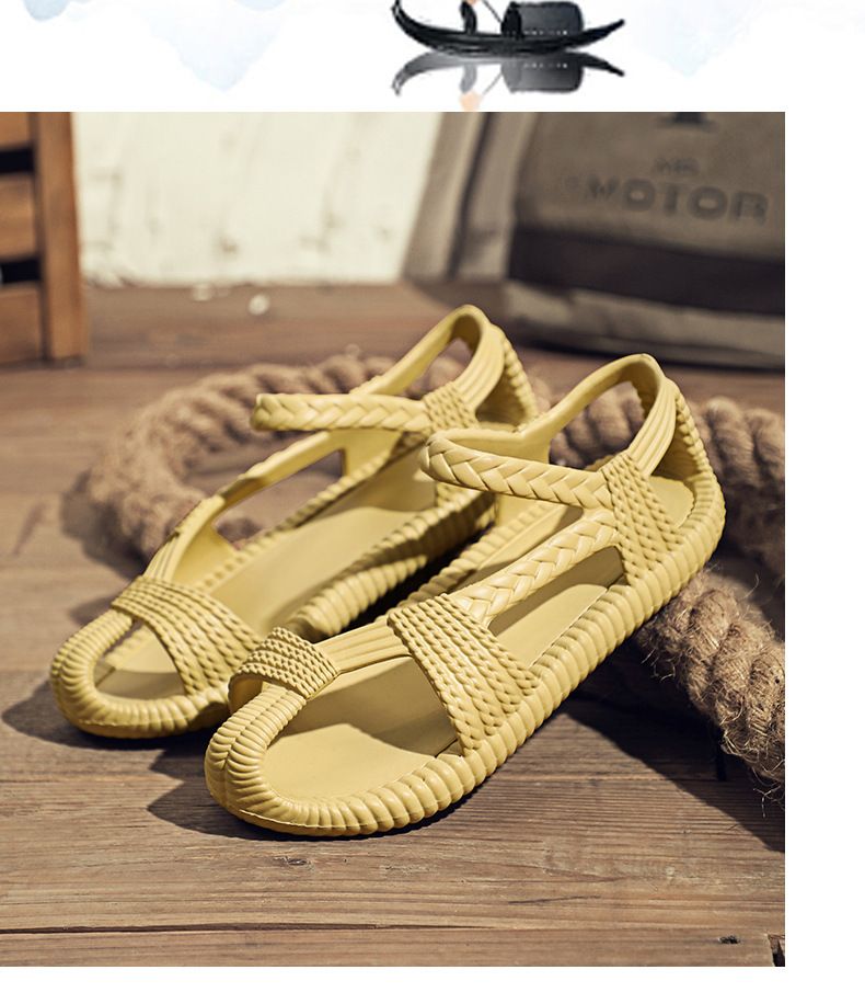 Sandal Men Sandal Shoe Summer Oversized Woven Trendy Shoes for Men EVA Hand Woven Sandals Couple Ethnic Style Grass Shoes Hollow out Breathable Driving Sandals