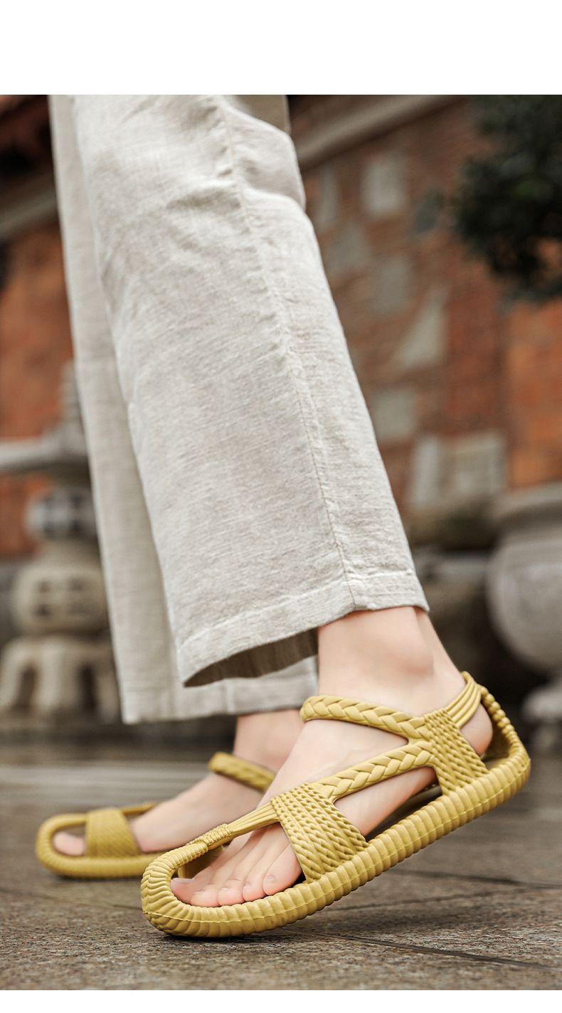 Sandal Men Sandal Shoe Summer Oversized Woven Trendy Shoes for Men EVA Hand Woven Sandals Couple Ethnic Style Grass Shoes Hollow out Breathable Driving Sandals