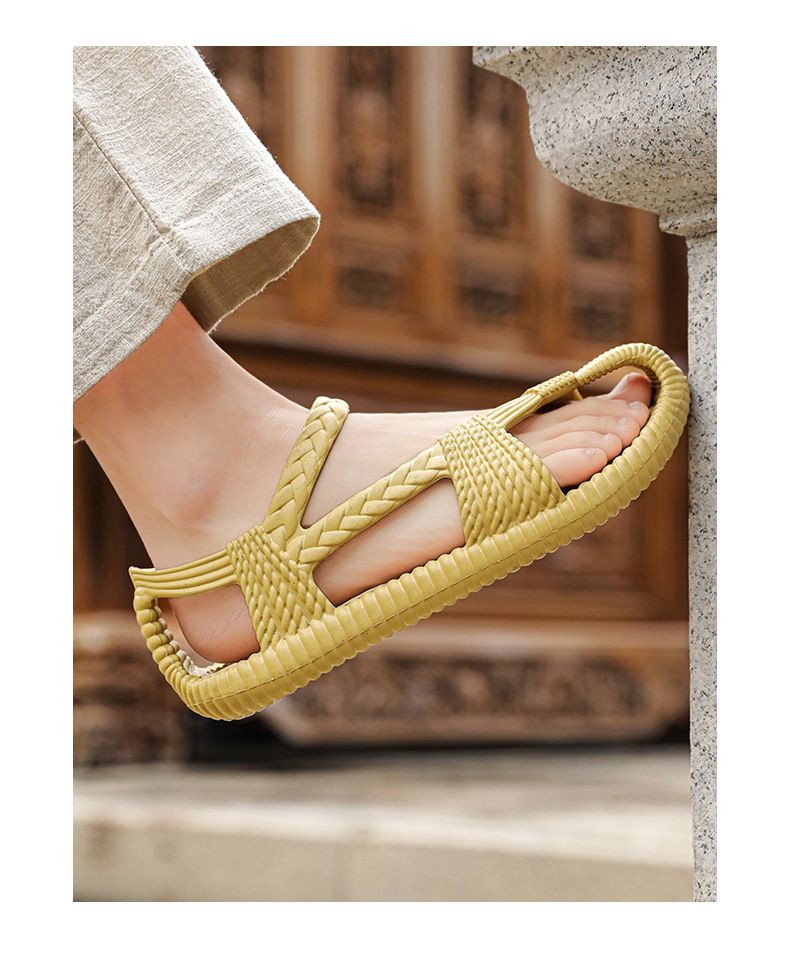 Sandal Men Sandal Shoe Summer Oversized Woven Trendy Shoes for Men EVA Hand Woven Sandals Couple Ethnic Style Grass Shoes Hollow out Breathable Driving Sandals