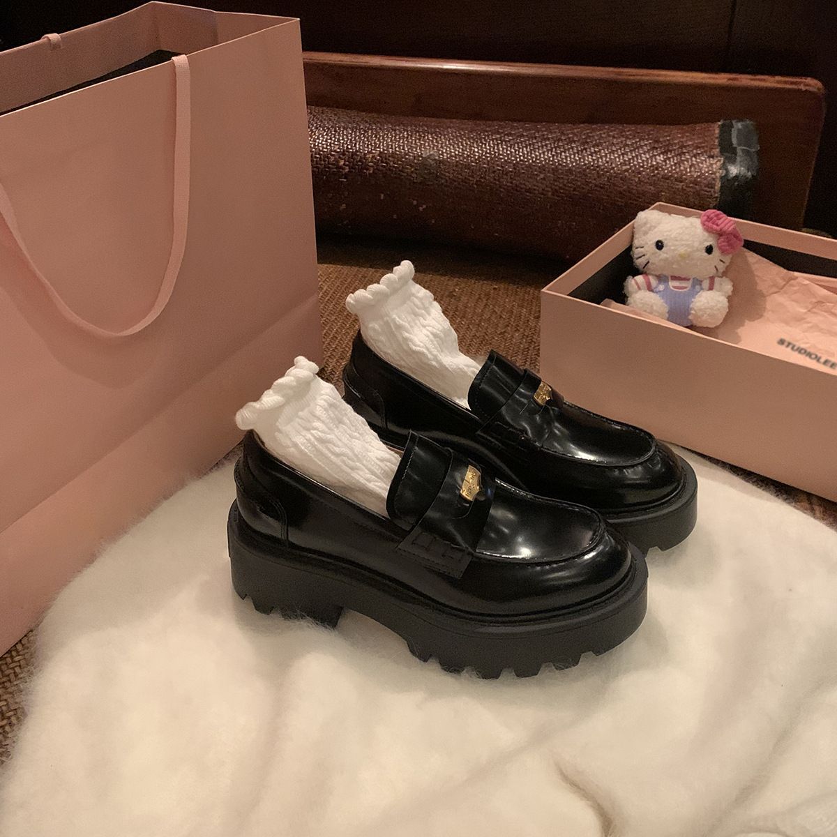 Loafer Shoe Woman Cowhide Temperament Little Gold Coin Round Toe Slip on Loafer Women's Thick Soled Leather Shoes