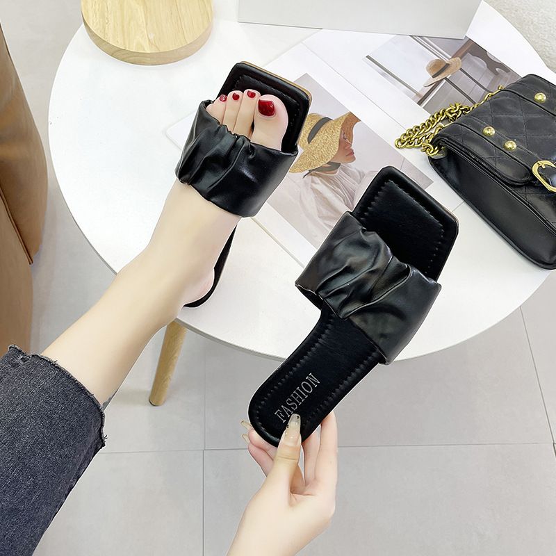 Slipper Lady Women Fanshionable Flat Heeled Slippers Women's New Summer Outerwear Fashion Wrinkle Sandals Square Toe Fairy Style Mules Clogs