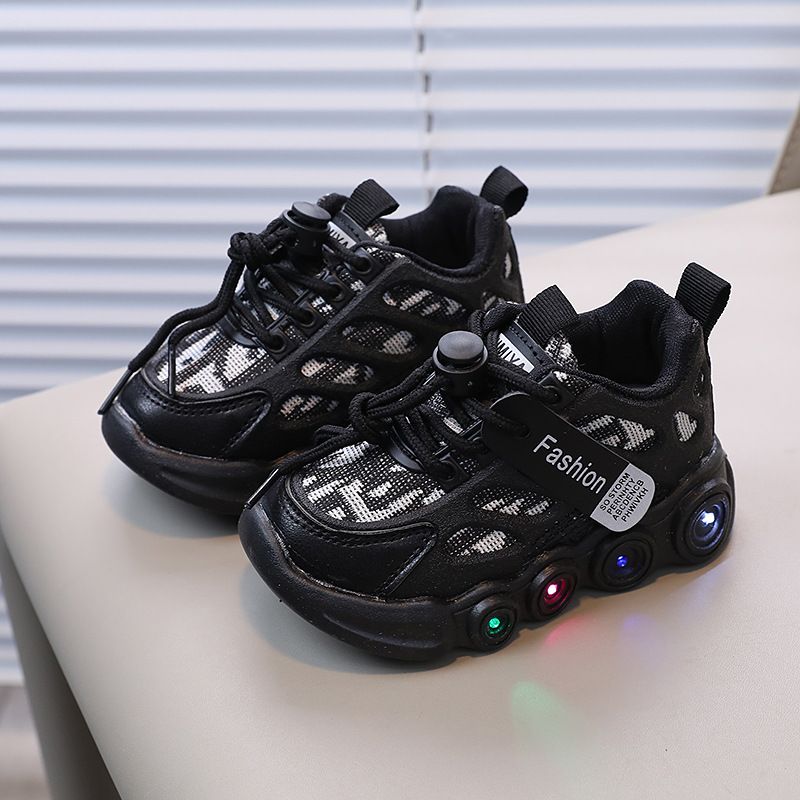 Kids Shoes Kids Sneaker Spring Autumn New LED Light Shoes Children's Shoes Breathable Children 1-6 Years Old Luminous Shoes Leisure Sports Shoes