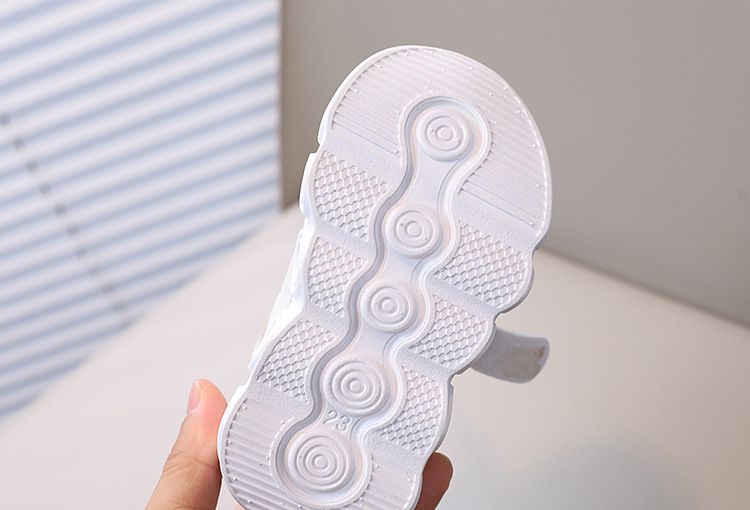 Kids Shoes Kids Sneaker Spring Autumn New LED Light Shoes Children's Shoes Breathable Children 1-6 Years Old Luminous Shoes Leisure Sports Shoes