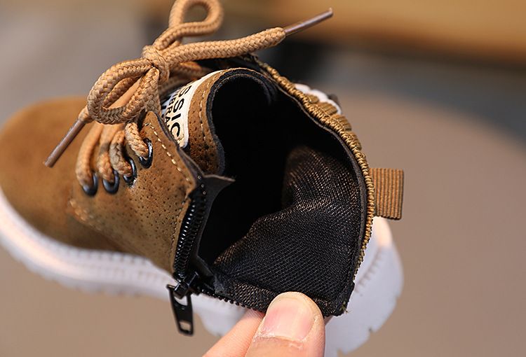 Autumn Winter New Style Little Boys' Fashionable Versatile Soft Bottom Anti Slip Boots Girls' Stylish Comfortable Casual Short Boots